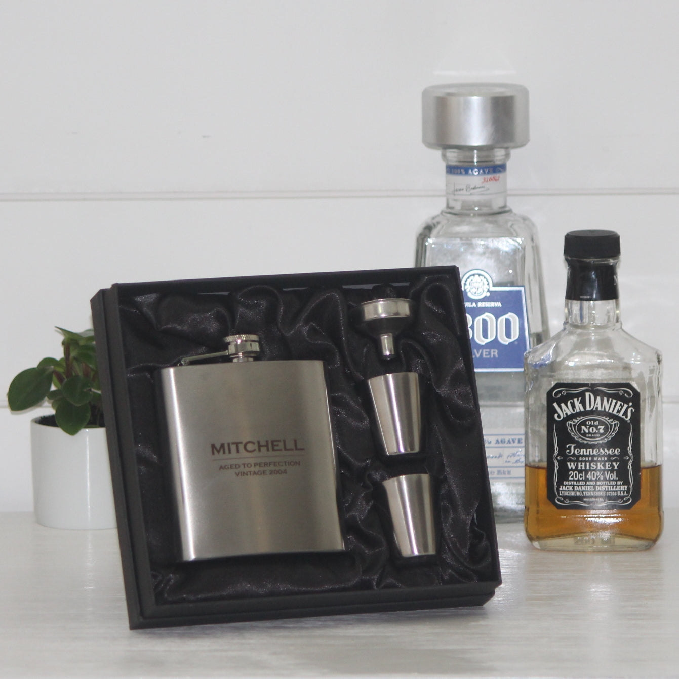 The Henley Hip Flask / Shot Glass Set (His/Her Birthday)
